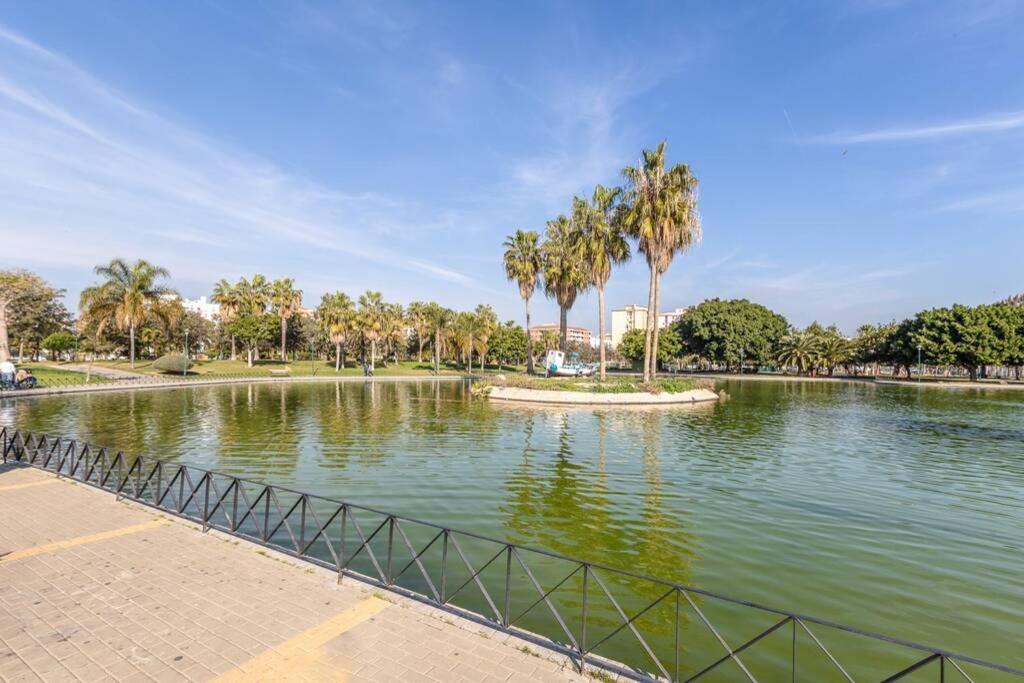 Apartmán Playa Huelin Apartamento Màlaga Exteriér fotografie